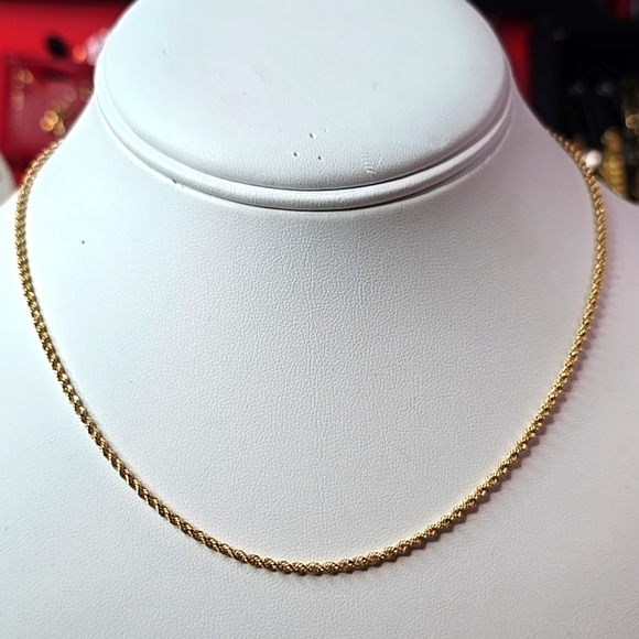 18K Yellow Gold 2mm Rope Chain Necklace Size 16 Lightweight